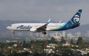 Alaska Airlines Boeing 737-890 (N533AS) at  Los Angeles - International, United States