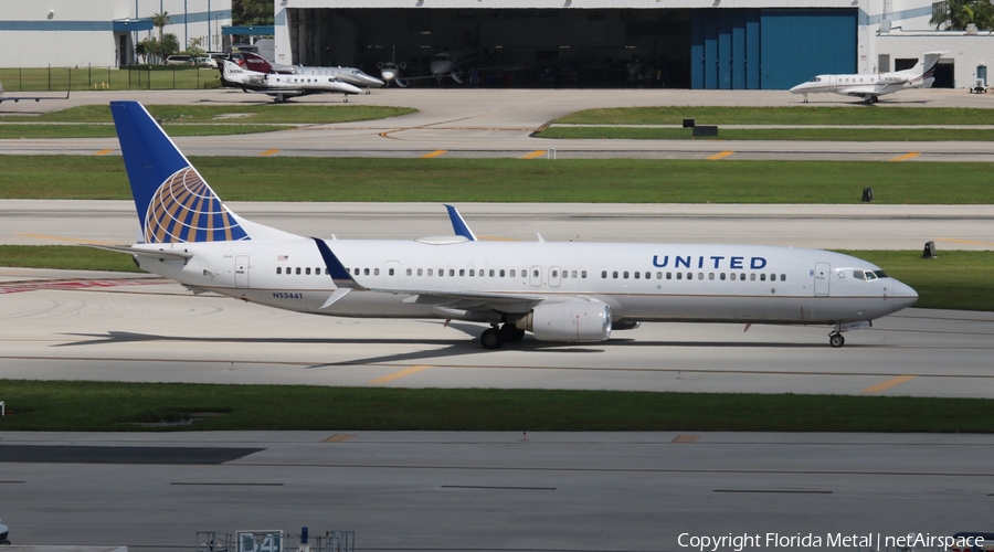 United Airlines Boeing 737-924(ER) (N53441) | Photo 399051