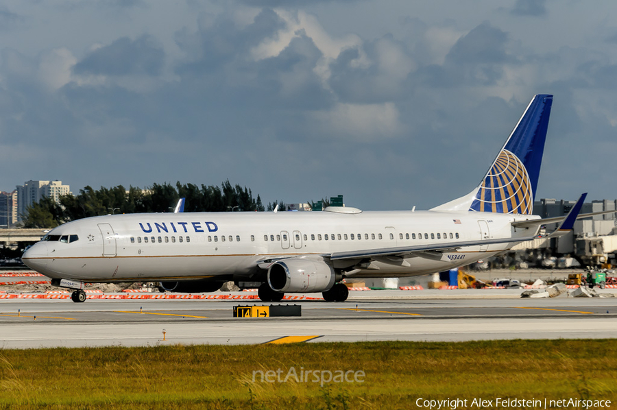 United Airlines Boeing 737-924(ER) (N53441) | Photo 74107