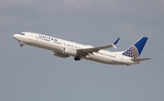 United Airlines Boeing 737-924(ER) (N53441) at  Los Angeles - International, United States