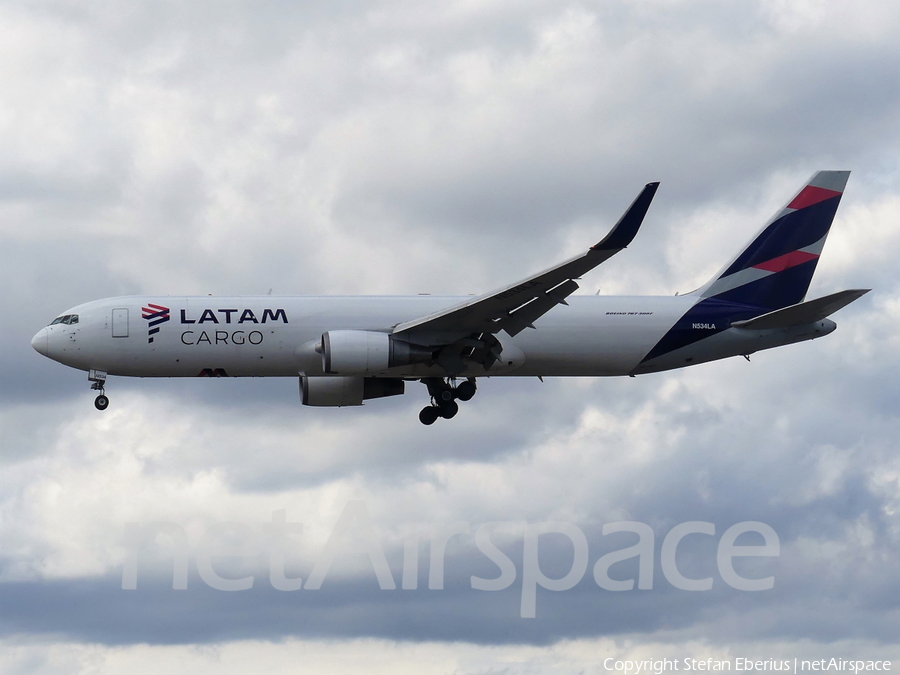 LATAM Cargo Chile Boeing 767-316F(ER) (N534LA) | Photo 393172