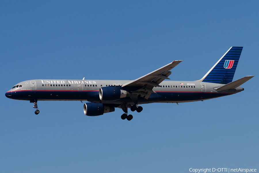 United Airlines Boeing 757-222 (N534UA) | Photo 184124