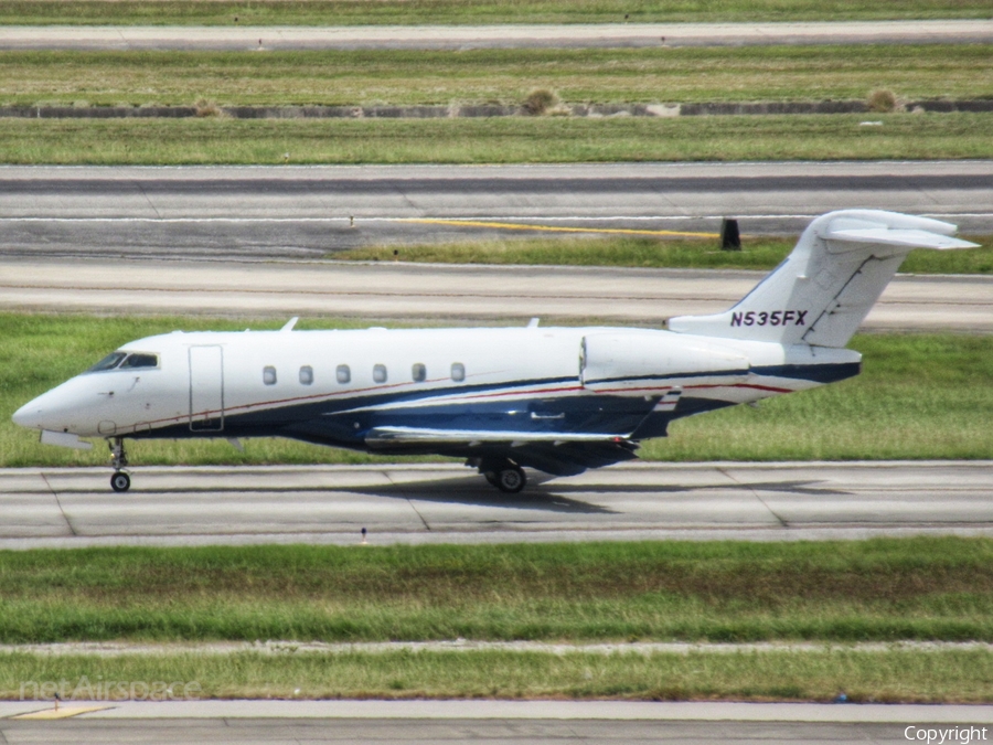 Flexjet Bombardier BD-100-1A10 Challenger 300 (N535FX) | Photo 351871