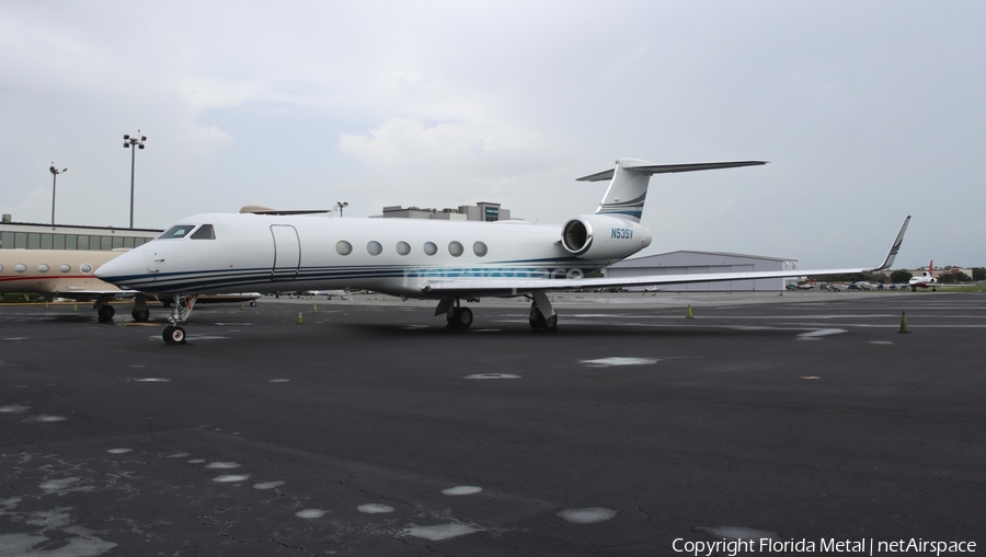 Dumont Aircraft Charter Gulfstream G-V (N535V) | Photo 589052