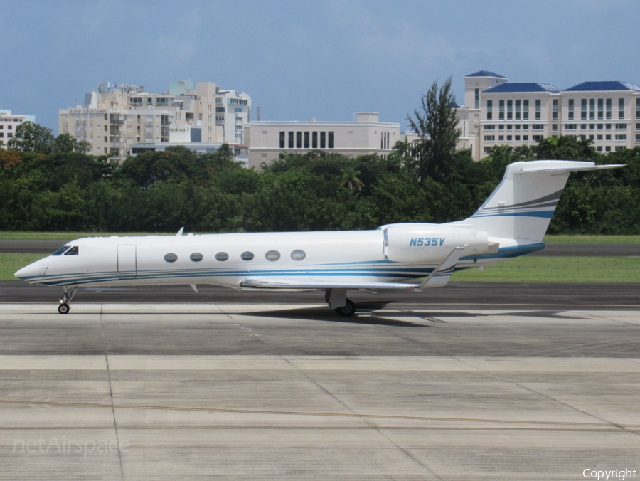 Dumont Aircraft Charter Gulfstream G-V (N535V) | Photo 524081