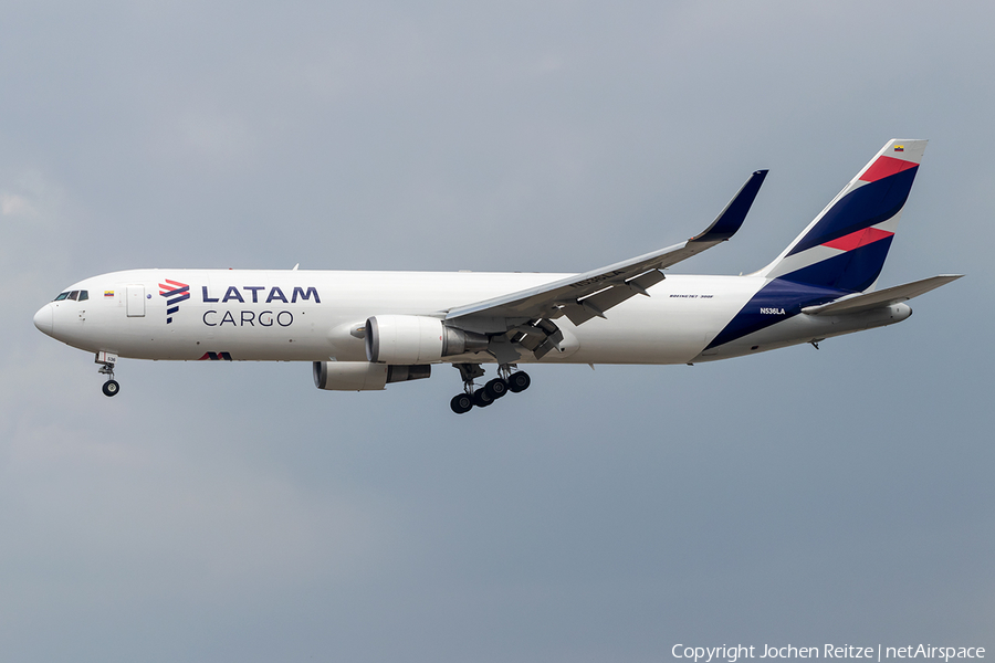 LATAM Cargo Chile Boeing 767-316F(ER) (N536LA) | Photo 249817