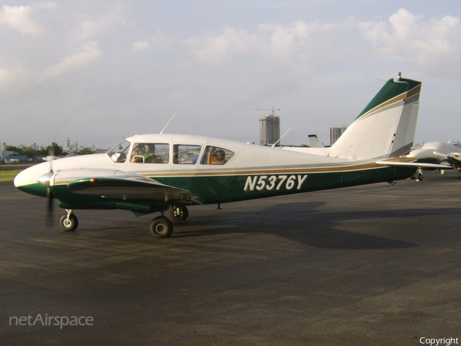 (Private) Piper PA-23-250 Aztec (N5376Y) | Photo 469261