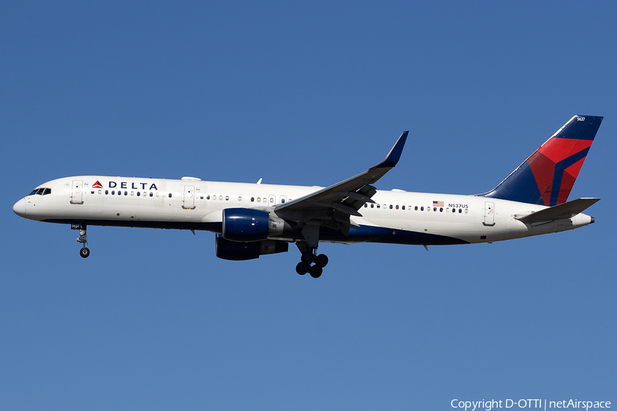 Delta Air Lines Boeing 757-251 (N537US) | Photo 539943