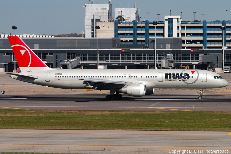 Northwest Airlines Boeing 757-251 (N537US) | Photo 190489