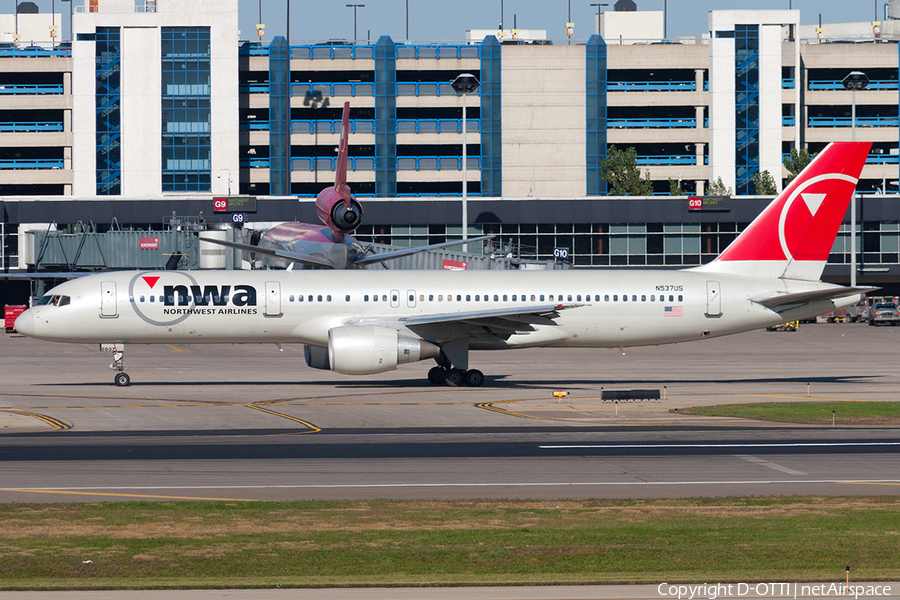 Northwest Airlines Boeing 757-251 (N537US) | Photo 190525