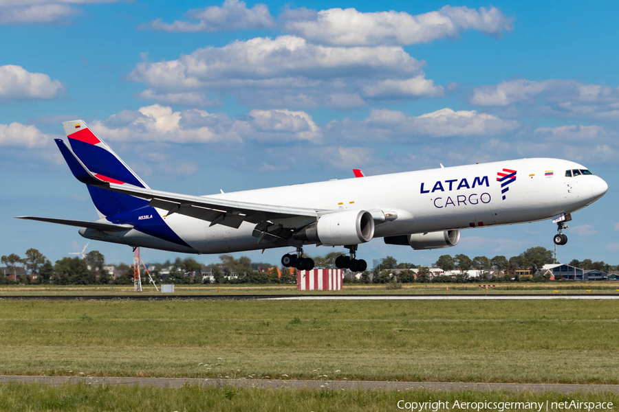 LATAM Cargo Colombia Boeing 767-316(ER)(BCF) (N538LA) | Photo 397645