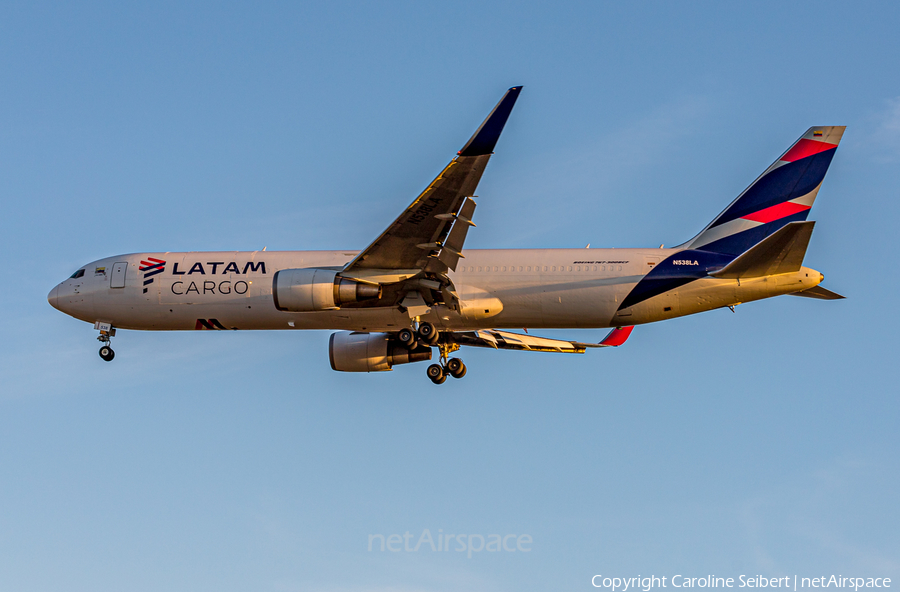 LATAM Cargo Colombia Boeing 767-316(ER)(BCF) (N538LA) | Photo 435344