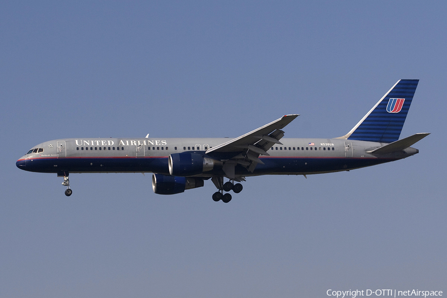 United Airlines Boeing 757-222 (N538UA) | Photo 279515