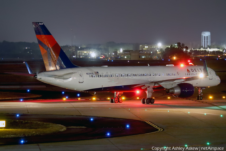 Delta Air Lines Boeing 757-251 (N539US) | Photo 141085