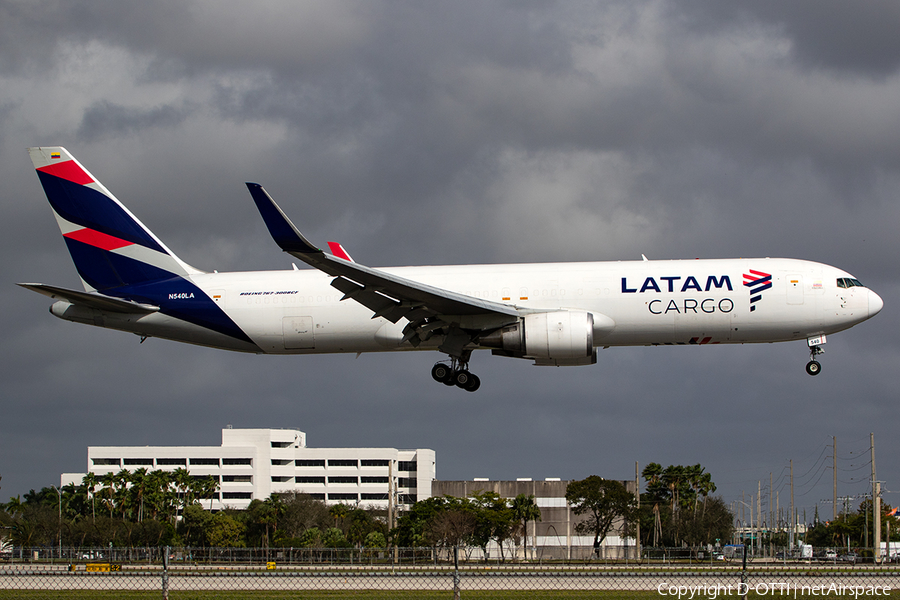 LATAM Cargo Colombia Boeing 767-316(ER)(BCF) (N540LA) | Photo 612856