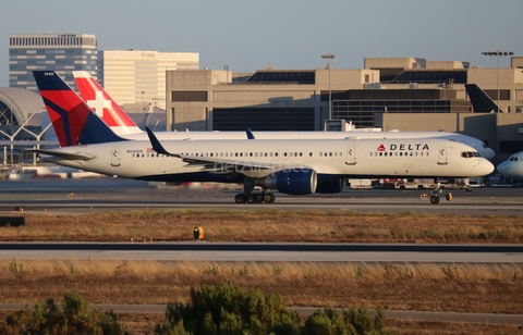Delta Air Lines Boeing 757-251 (N540US) at  Los Angeles - International, United States