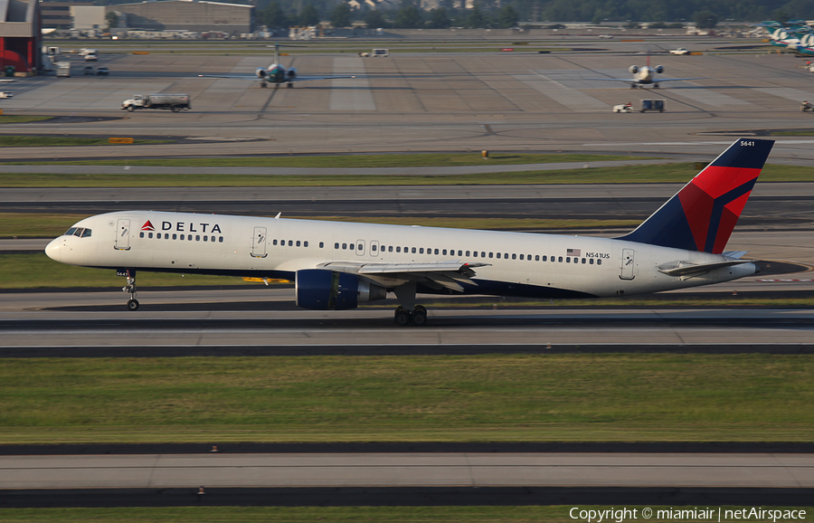 Delta Air Lines Boeing 757-251 (N541US) | Photo 6649