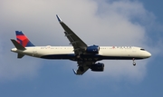 Delta Air Lines Airbus A321-271NX (N542DE) at  Orlando - International (McCoy), United States