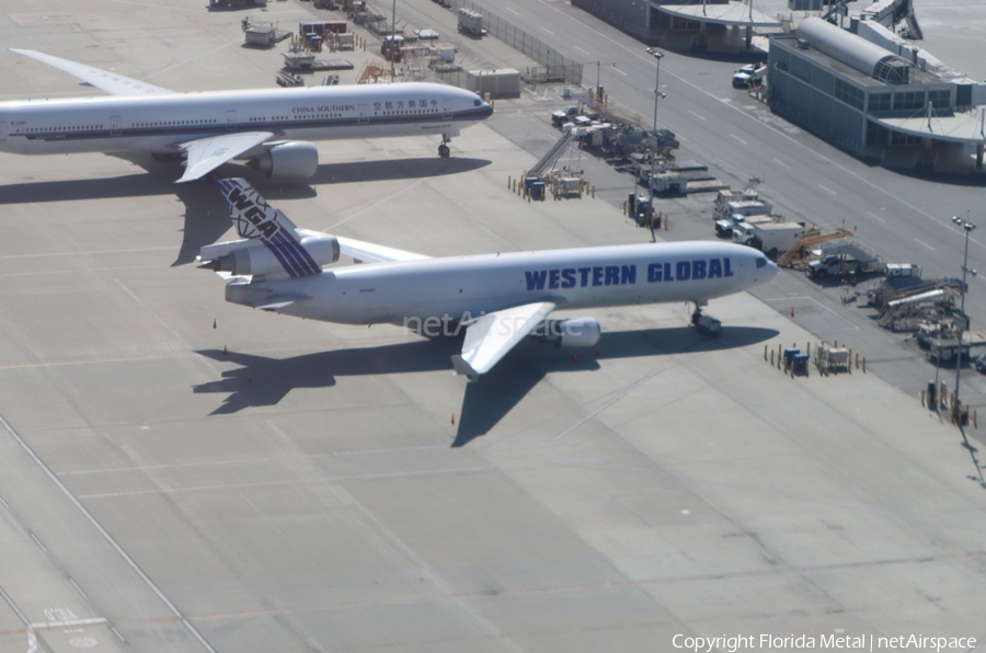 Western Global Airlines McDonnell Douglas MD-11F (N542KD) | Photo 613396