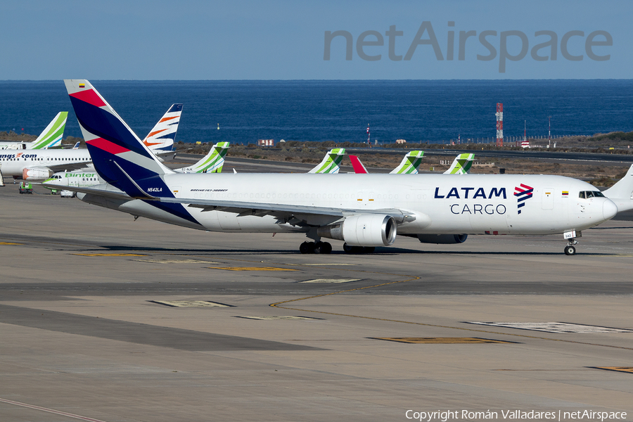 LATAM Cargo Colombia Boeing 767-316(ER)(BCF) (N542LA) | Photo 486673