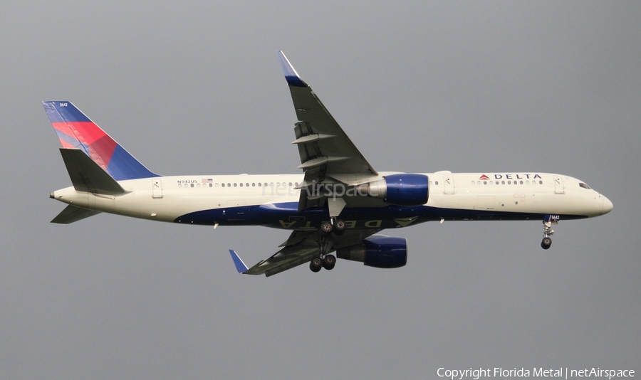 Delta Air Lines Boeing 757-251 (N542US) | Photo 589180