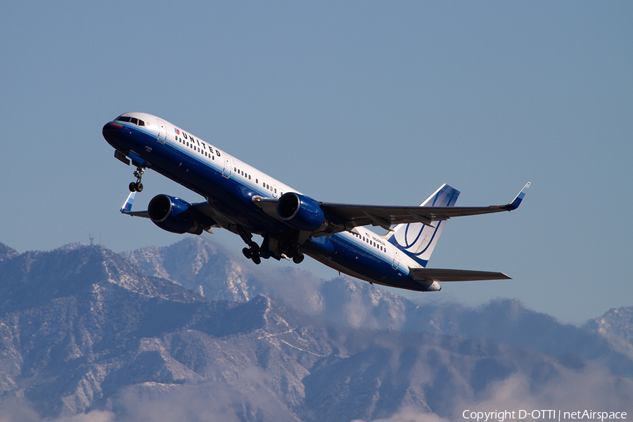 United Airlines Boeing 757-222 (N544UA) | Photo 334557