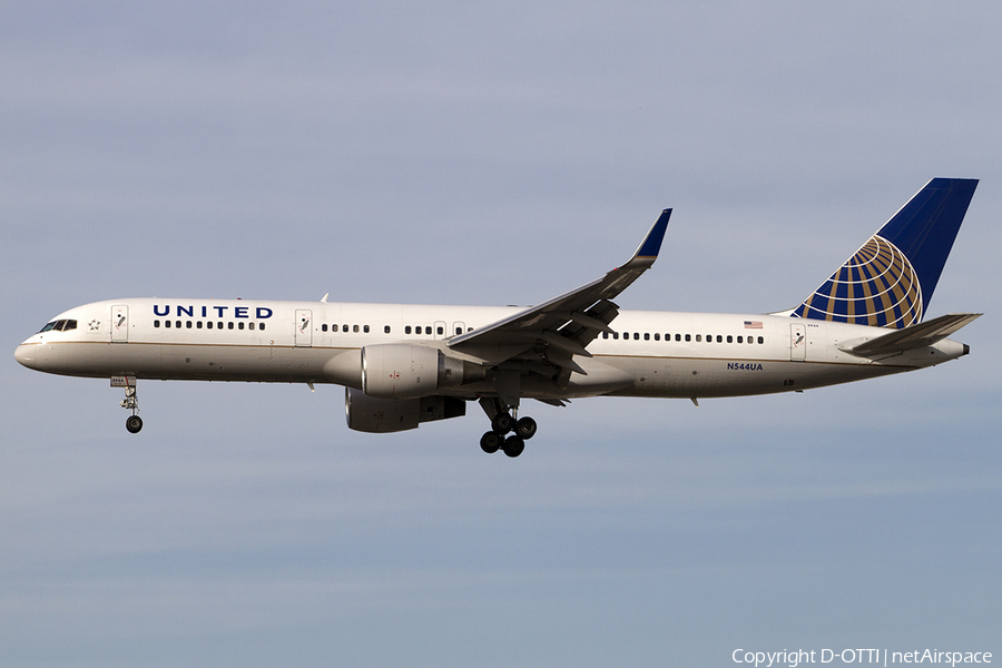United Airlines Boeing 757-222 (N544UA) | Photo 467819