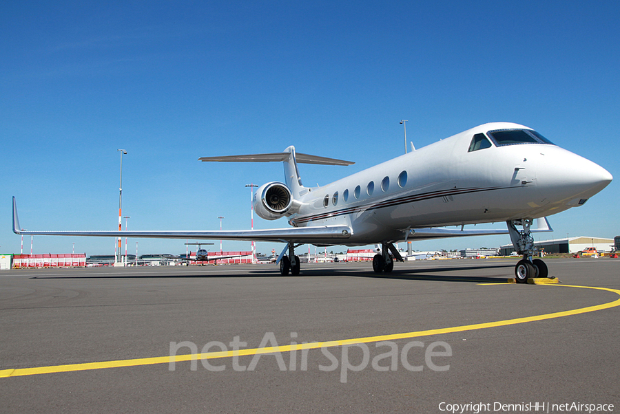 NetJets Gulfstream G-V-SP (G550) (N546QS) | Photo 438952