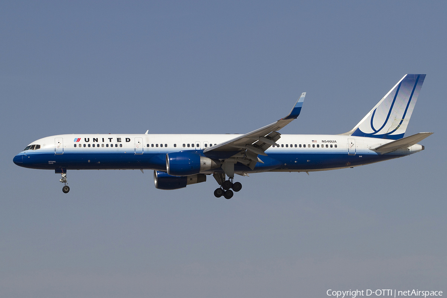 United Airlines Boeing 757-222 (N546UA) | Photo 341079