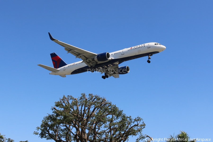 Delta Air Lines Boeing 757-251 (N546US) | Photo 304674