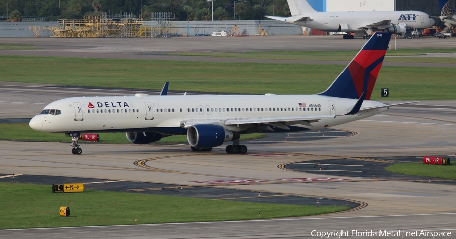 Delta Air Lines Boeing 757-251 (N546US) | Photo 358038
