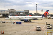 Delta Air Lines Boeing 757-251 (N548US) at  Atlanta - Hartsfield-Jackson International, United States