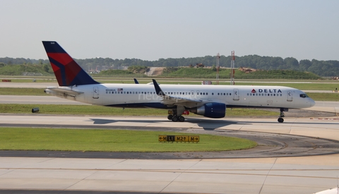 Delta Air Lines Boeing 757-251 (N548US) at  Atlanta - Hartsfield-Jackson International, United States