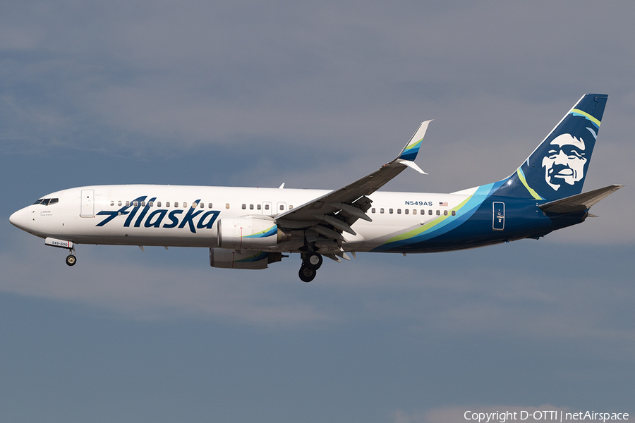 Alaska Airlines Boeing 737-8FH (N549AS) | Photo 143094