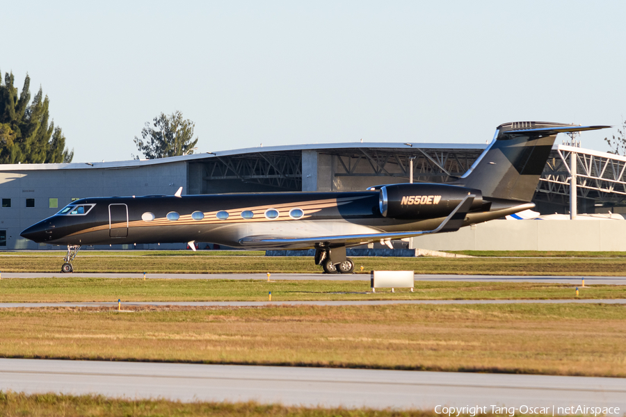 Cirrus Aviation Services Gulfstream G-V-SP (G550) (N550EW) | Photo 604749