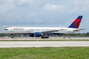 Delta Air Lines Boeing 757-251 (N550NW) at  Ft. Lauderdale - International, United States