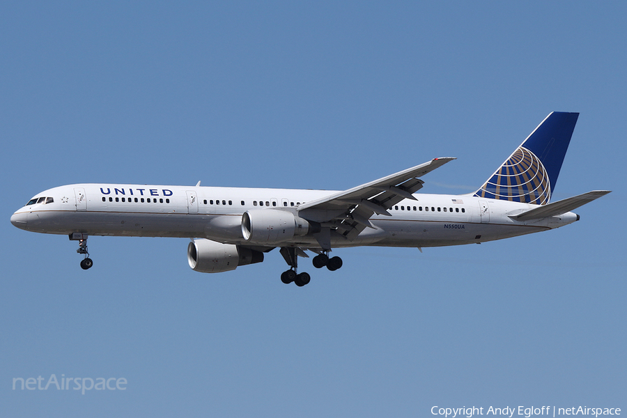 United Airlines Boeing 757-222 (N550UA) | Photo 198266