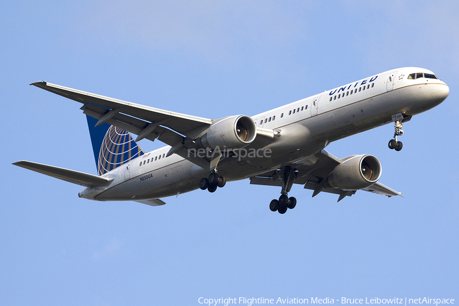 United Airlines Boeing 757-222 (N550UA) | Photo 82602