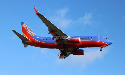 Southwest Airlines Boeing 737-76Q (N551WN) at  Los Angeles - International, United States