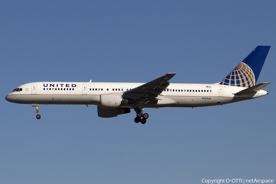 United Airlines Boeing 757-222 (N552UA) | Photo 457806