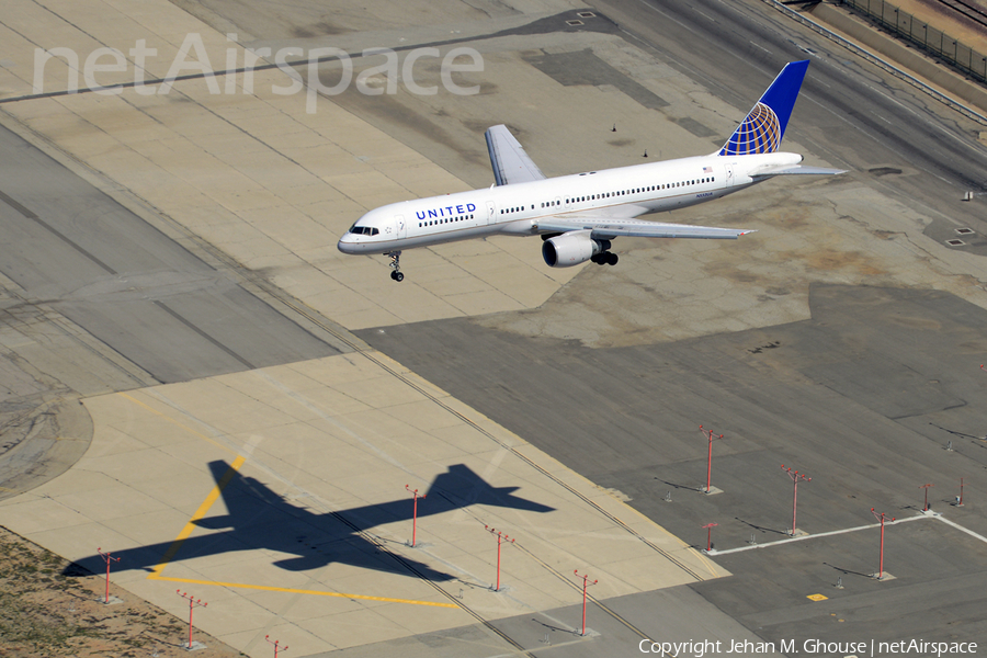 United Airlines Boeing 757-222 (N552UA) | Photo 55843