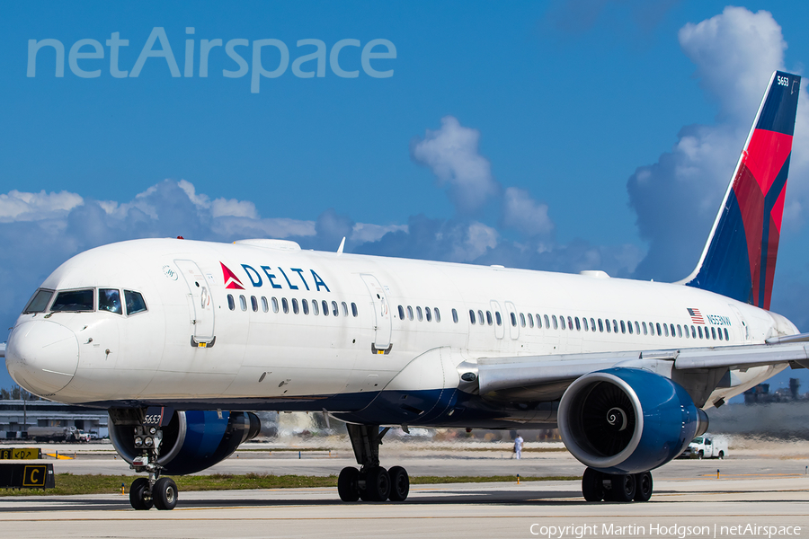 Delta Air Lines Boeing 757-251 (N553NW) | Photo 227276