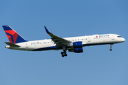 Delta Air Lines Boeing 757-251 (N553NW) at  New York - John F. Kennedy International, United States
