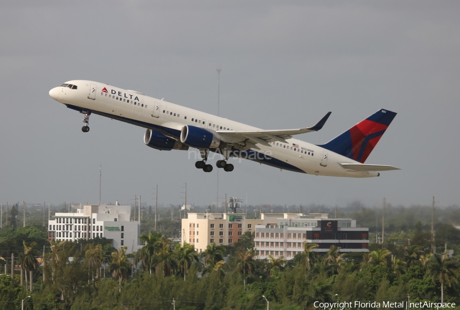 Delta Air Lines Boeing 757-251 (N554NW) | Photo 589451