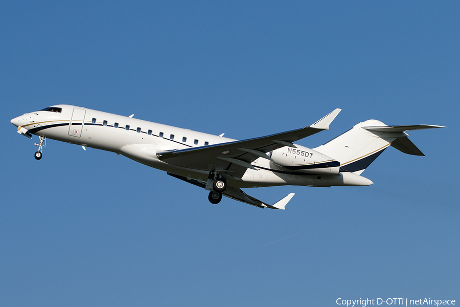 Planet Nine Private Air Bombardier BD-700-1A10 Global 6000 (N555DT) | Photo 470378