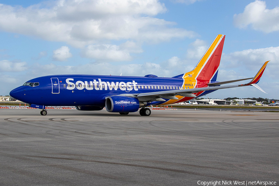 Southwest Airlines Boeing 737-7BD (N555LV) | Photo 368977