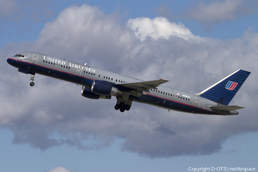 United Airlines Boeing 757-222 (N556UA) | Photo 335310