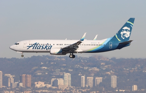 Alaska Airlines Boeing 737-890 (N558AS) at  Los Angeles - International, United States