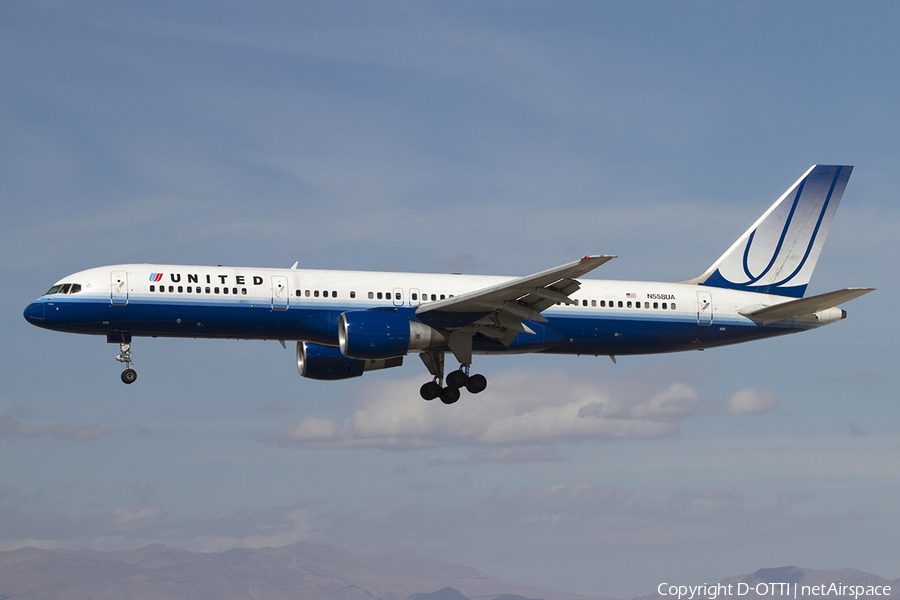United Airlines Boeing 757-222 (N558UA) | Photo 341824