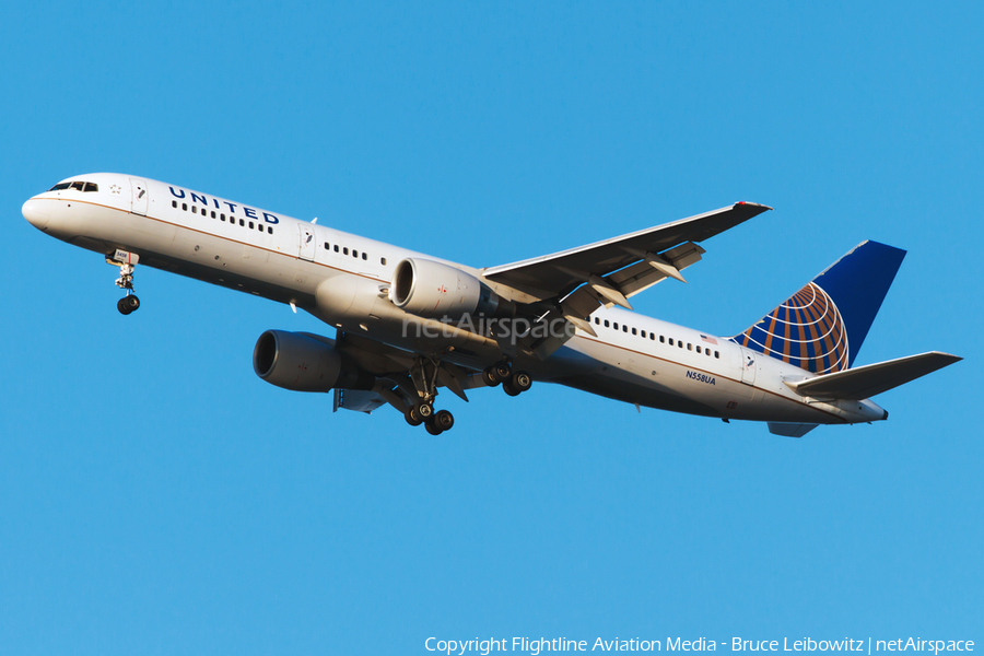 United Airlines Boeing 757-222 (N558UA) | Photo 80673